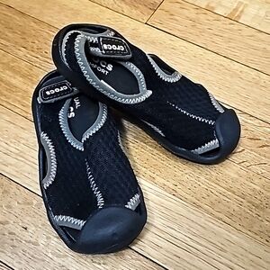 Barely used Crocs Dual Comfort closed toe water shoes